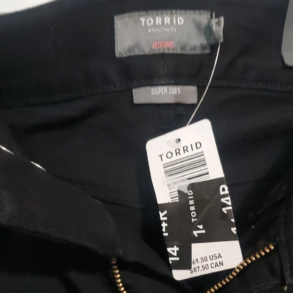 Torrid Super Soft Black Jeggings - Picture 2 of 4